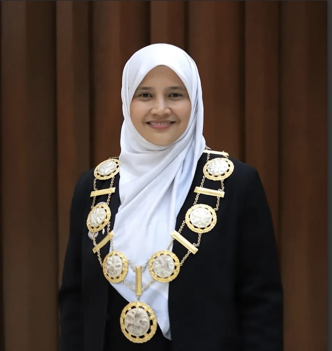 Dr. Rina Suryani Oktari